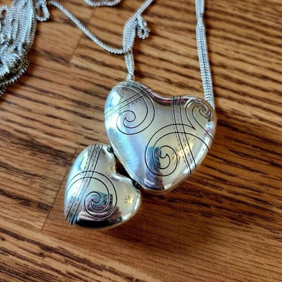 BRIGHTON "Atlantis" Silver Double Hearts Etched Necklace BOLD ACCESSORIES! - Picture 2 of 10